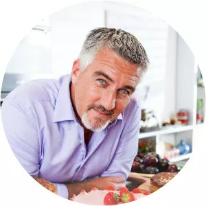 Paul Hollywood's Pies & Puds2013