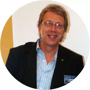 Paul L Knox - Geographer