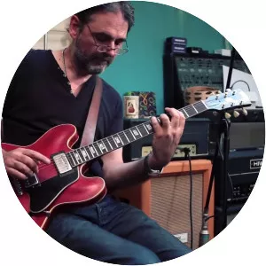 Paul Stacey - Guitarist