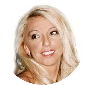 Paula Jusić - Singer