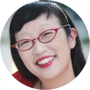 Paula Yoo photograph