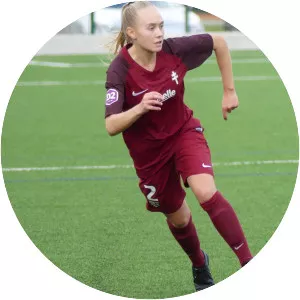 Pauline Dechilly - Football player
