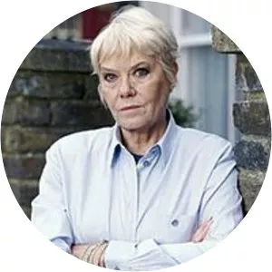 Pauline Fowler - Fictional character