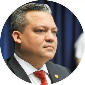 isa penna paulo corrêa júnior