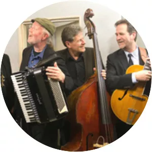 Pearl Django - Musical group