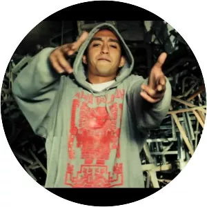 luanko pedro mo - Musical artist