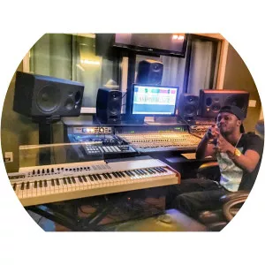 Pee GH - Musical artist