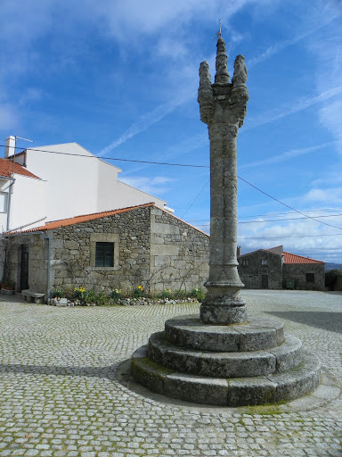 Pelourinho de Ranhados - Monument in Portugal
