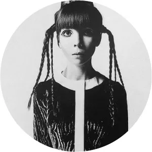 Penelope Tree - Model