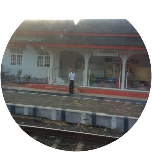 Peninjawan railway station