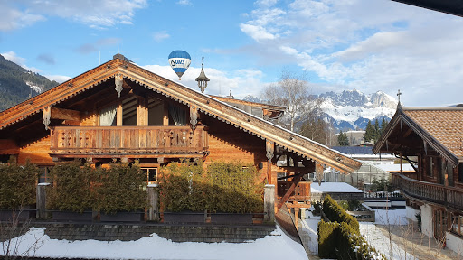 Pension Landhaus Gasteiger - Indoor lodging in Kitzbuhel, Austria