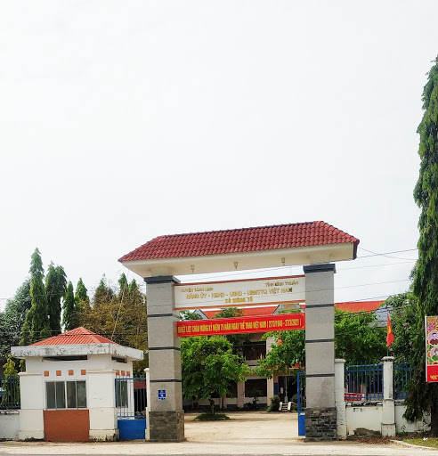 People's Committee of Mang To Commune