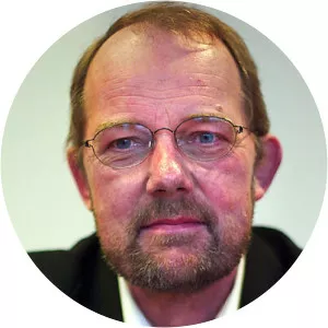 Per Neumann - Lawyer