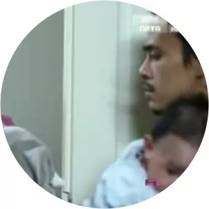 Perempuan Paling Bahagia