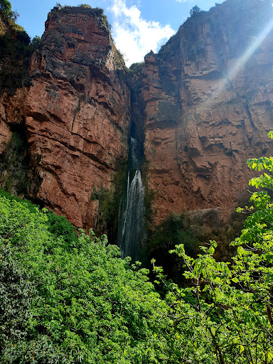 Perolniyoc Waterfall photograph