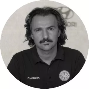 Petar Segrt - Football coach