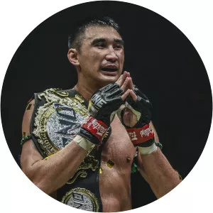 Petchmorakot Petchyindee Academy