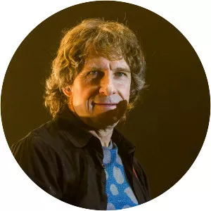 Pete Trewavas - Musician