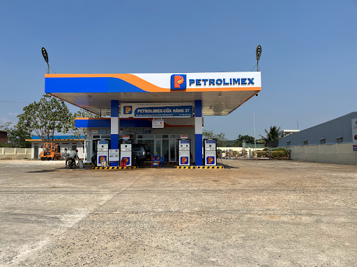 Petrolimex Gas Station Store No.37 - Gas station in Gia Nghia, Vietnam