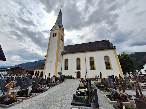 Pfarramt Maria Himmelfahrt Kundl - Rectory in Kundl, Austria