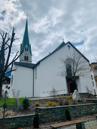 Pfarrkirche Mayrhofen - Catholic church in Mayrhofen, Austria