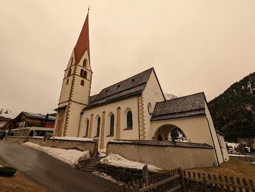 Pfarrkirche Pettneu - Catholic church in Pettneu am Arlberg, Austria