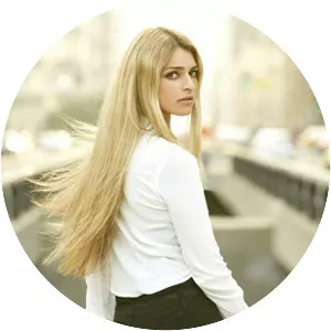 PHI NIX - Musical artist