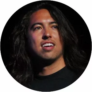 Phil Manansala - Guitarist