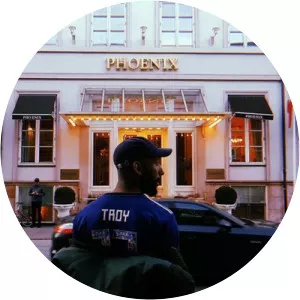 calum bowen phoenix troy - Musical artist