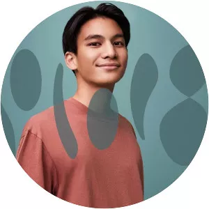 Phum Viphurit - Thai singer