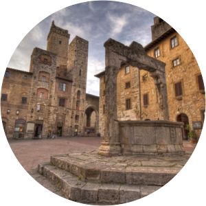 Piazza della Cisterna - 