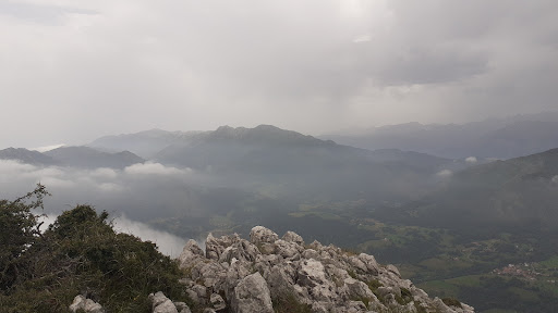 Pico Benzua - Hiking area in Spain