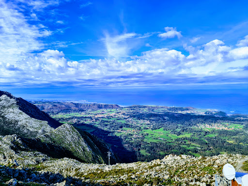 Pico Los Resquilones - Vista point in Spain