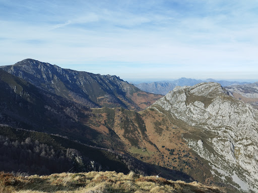Picu Curiscau , Casu  - Hiking area in Spain