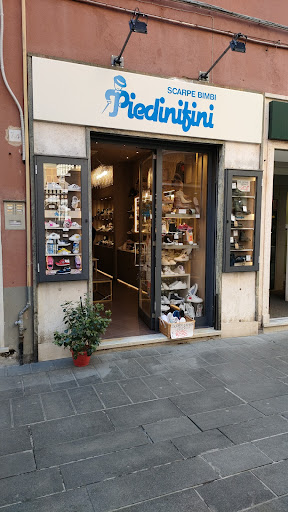 Piedinifini Sestri - Shoe store in Genoa, Italy