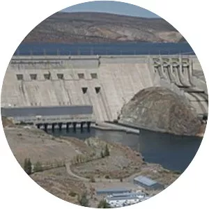 Piedra del Águila Dam