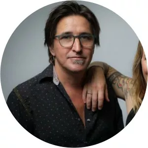 Pike & Sutton - Singer