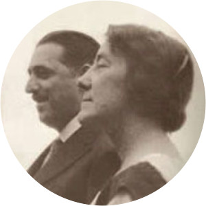 Pilar de Zubiaurre - Writer