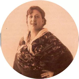 Pilar Gascón - Singer