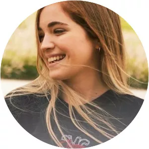 Pili Pascual - Musical artist