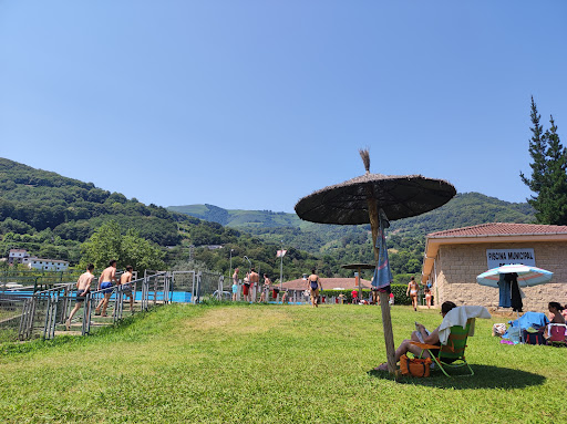 Piscina Municipal Caborana