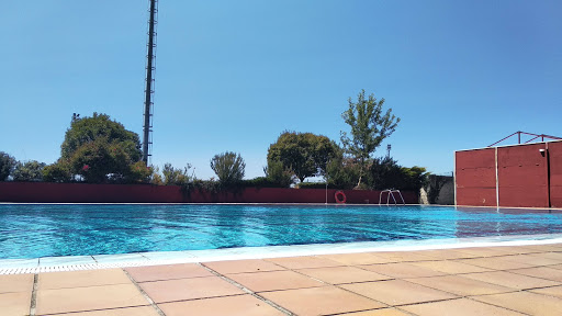 Piscina Municipal de OzaCesuras