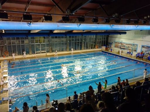 Piscina Municipal de Santa Isabel - Sports complex in Santiago, Spain