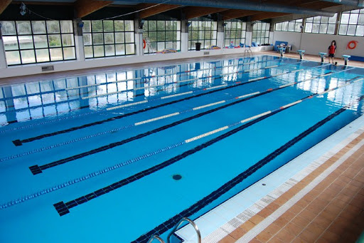 Piscina municipal Mos