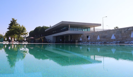Piscina Verde - Outdoor swimming pool in Paredes, Portugal