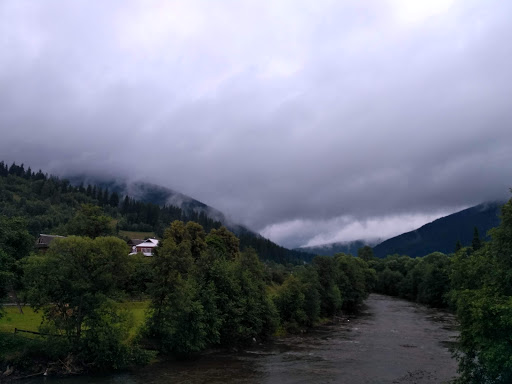 Pishokhidnyy Mist Nad Zaliznychnoyu Koliyeyu - Bridge in Vorokhta, Ukraine