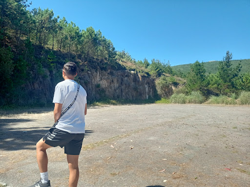 Pista de deporte de Arou