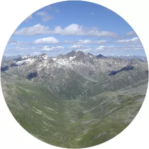 Piz Vadret - Mountain in Switzerland