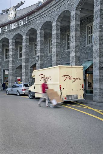 Planzer Paket - Logistics service in Zurich, Switzerland