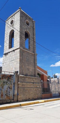 plaza de armas huacrapuquio - 